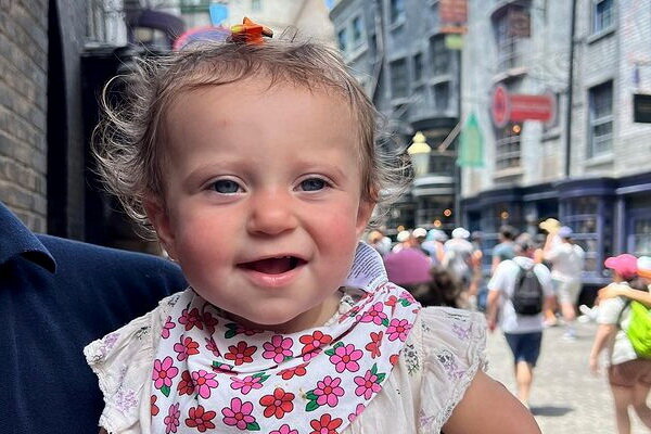 Как отдыхает Галина Юдашкина и её дети сегодня на море - ФОТО эксклюзив летнего отпуска 2023