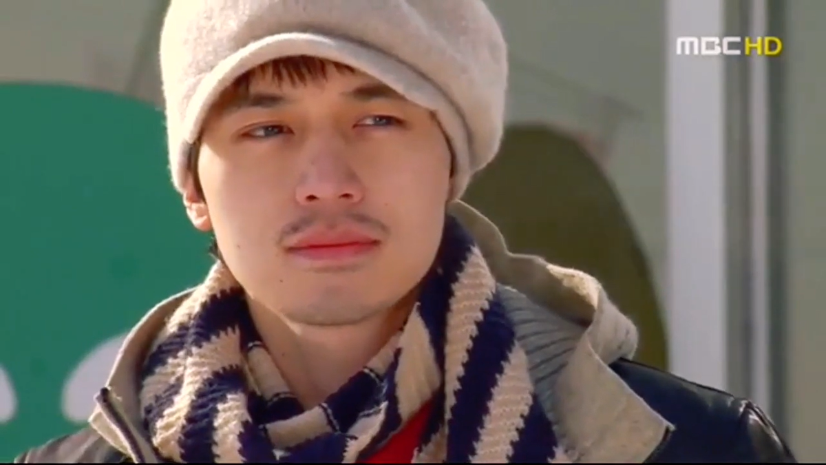 Ли Дон Ук в роли Ли Чжун Су