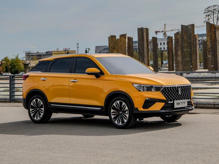 FAW Bestune T77 комплектуется колёсными дисками диаметром 18 и 19 дюймов.