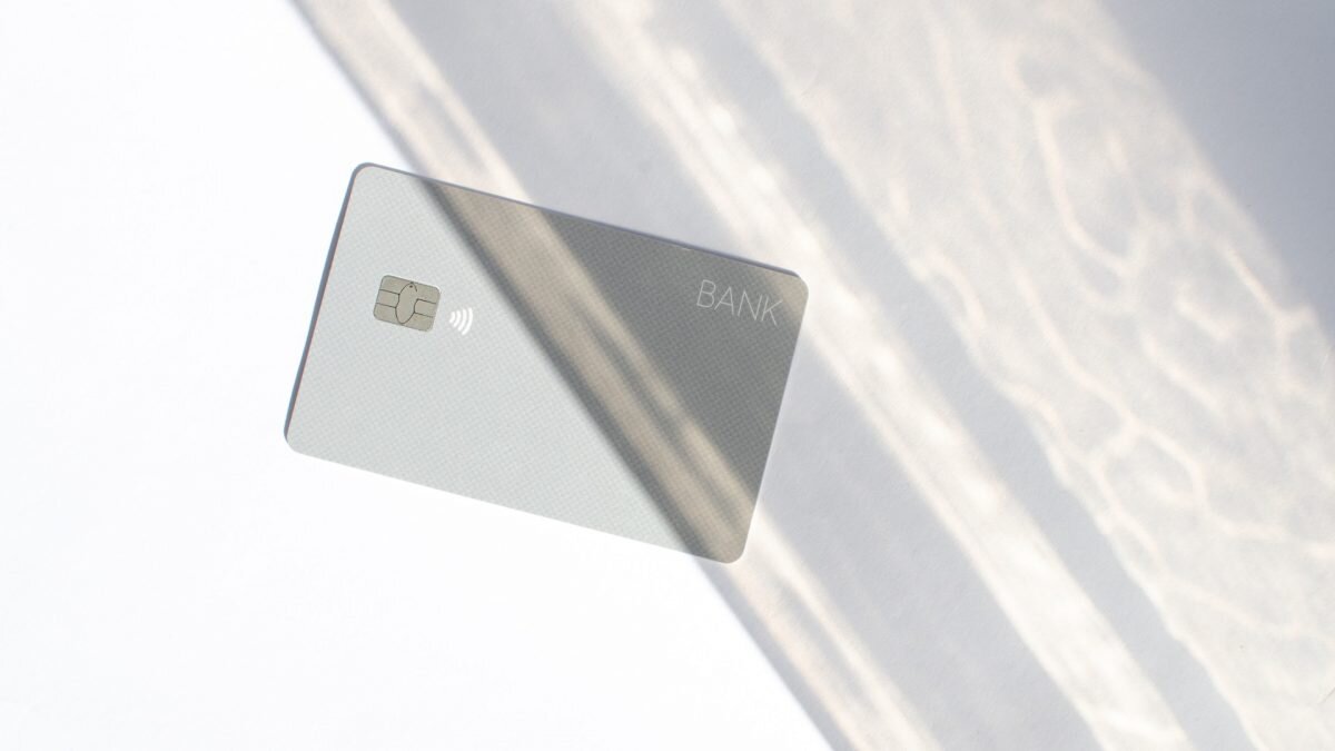    Фото: JERO SenneGs / Unsplash Август Макаров