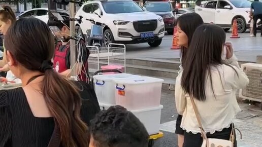 PROКитай | ОЧЕРЕДЬ ЗА СОСИСКАМИ #яндексдзен #яндекс #китай #россия # ...