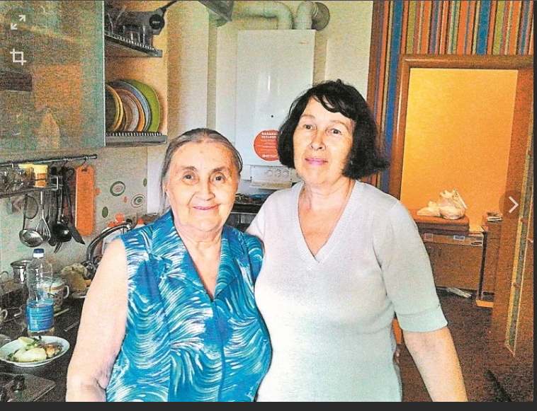 фото Барабанова Лидия Петровна с родственницей. скрин автора 