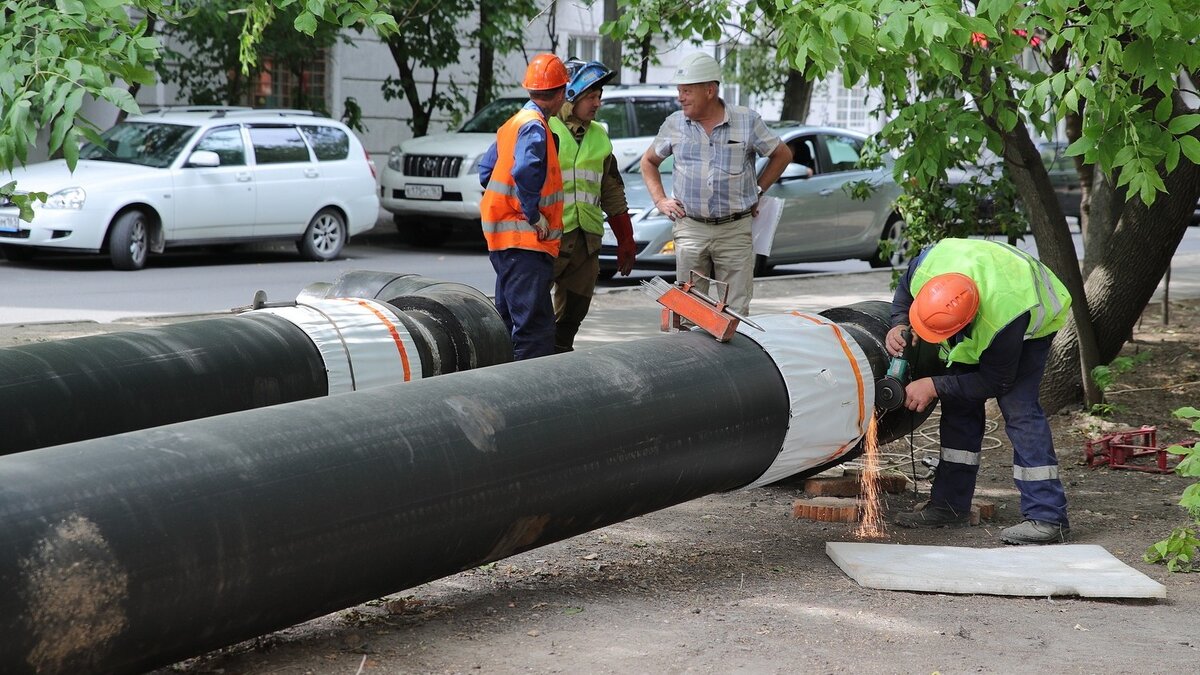     Ростехнадзор нашел 132 нарушения в работе «Теплокоммунэнерго» в Ростове, все они влияют на надежность теплоснабжения зимой и осенью, заявили в ведомстве.