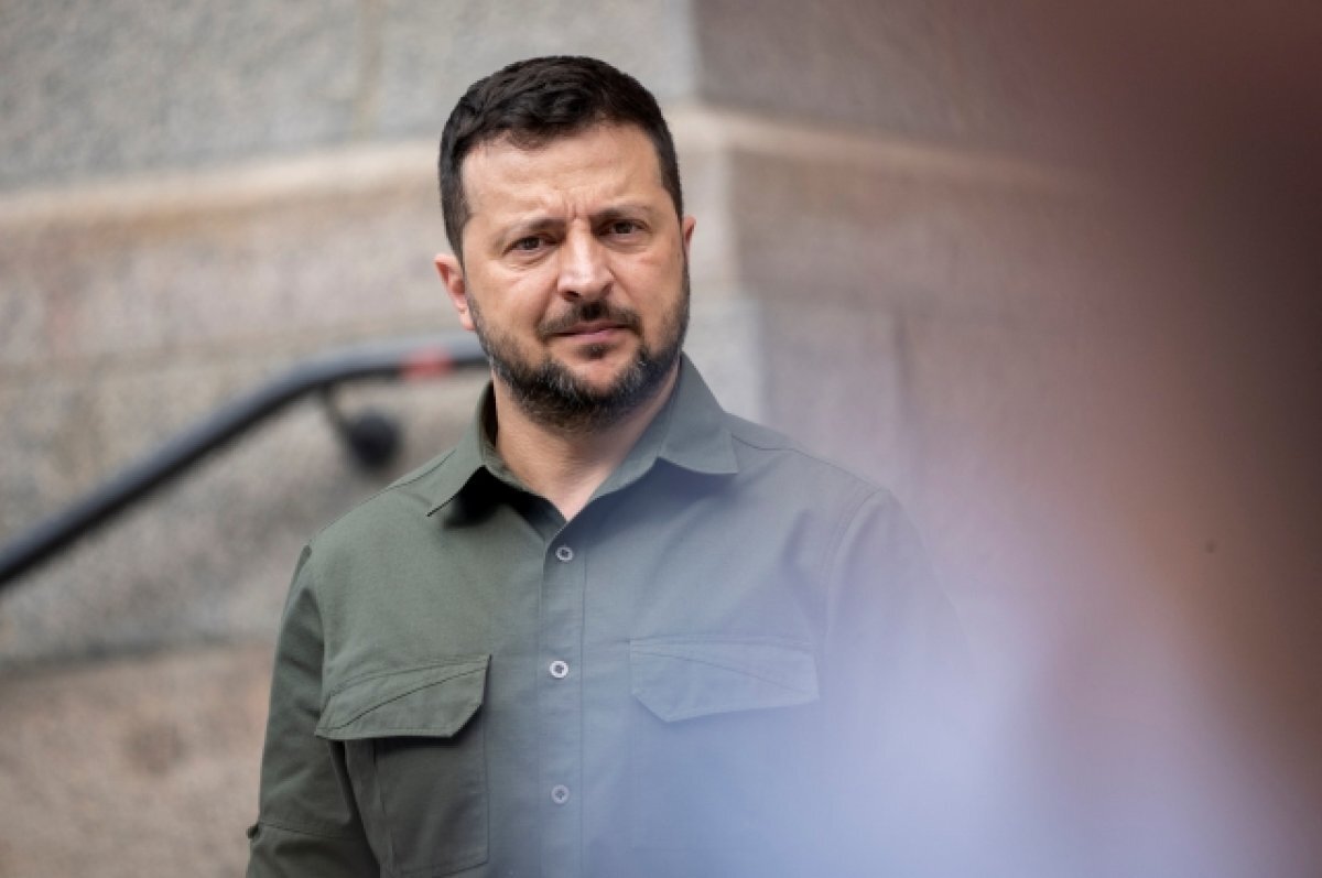    Экс-агент MI6 Крук: в Киеве паникуют, что Байден предаст Зеленского
