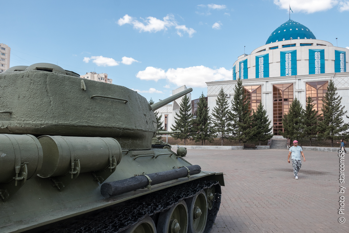 Танк Т-34-85 перед входом в Военно-исторический музей Республики Казахстан  | Неизвестный Туран | Дзен