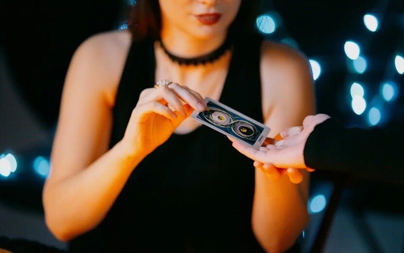    Гороскоп на день: 14 сентября Девам поможет интуиция, а Козерогам - четкие планы