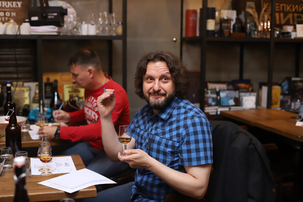 Процесс дегустации коньяков в самом разгаре