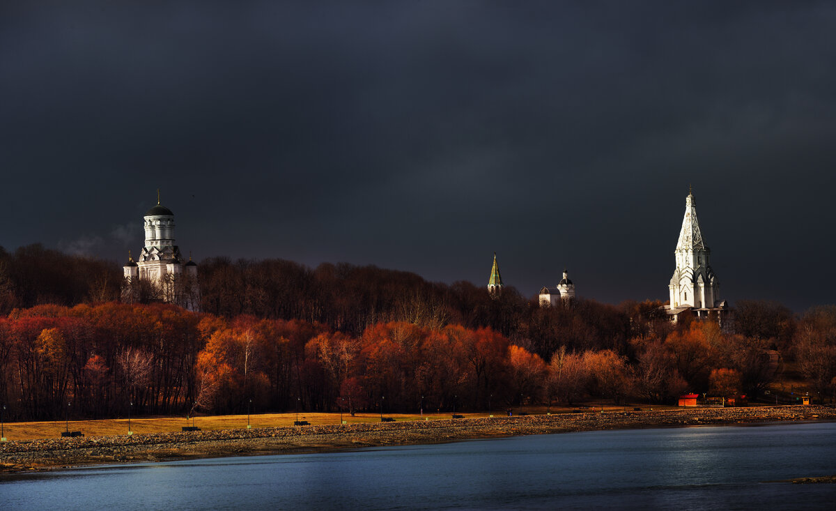 Фото Коломенского с необычного ракурса