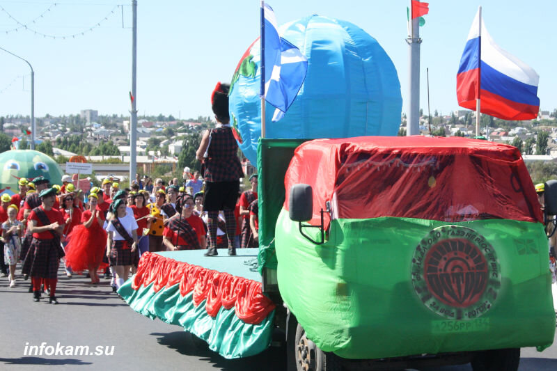    Камышинский арбузный фестиваль (колонна Филиала АО «Газэнергосервис» — завод «Ротор», 2017 год)