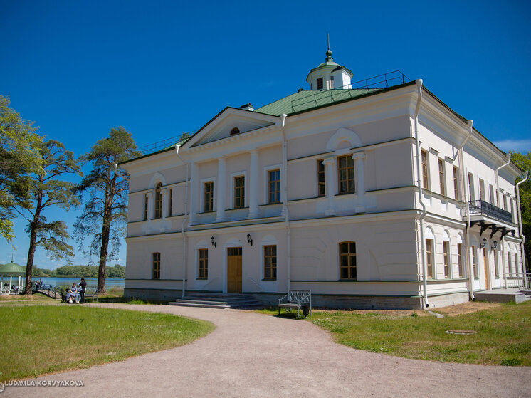   Людмила Корвякова