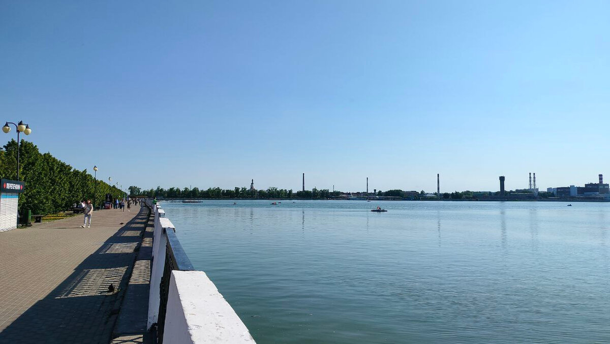     В Удмуртии в воскресенье, 16 июля ожидается облачная погода, пройдут небольшие дожди, сообщила пресс-служба Гидрометцентра региона.