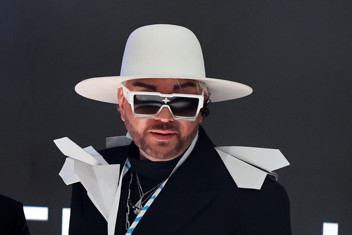 Певец продемонстрировал свой пресс после операции.  Фото: Petrov Sergey / via globallookpress.com / globallookpress.com