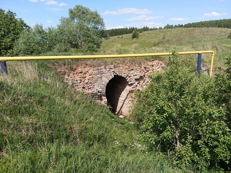 Вид на Екатерининский мост с современной дороги