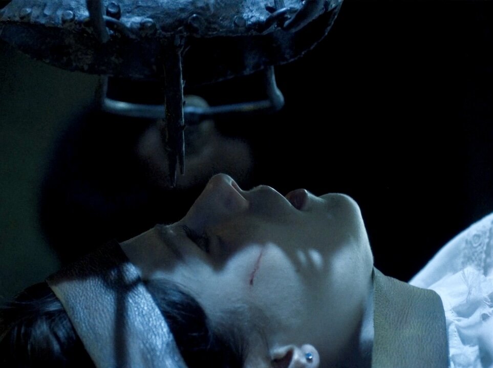 Ужасы. Канада. Режиссёр: Джон Наутц. В главных ролях: Аарон Эшмор, Синди Сэмпсон, Меган Хефферн.