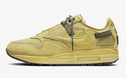 Nike x Travis Scott outta wrld