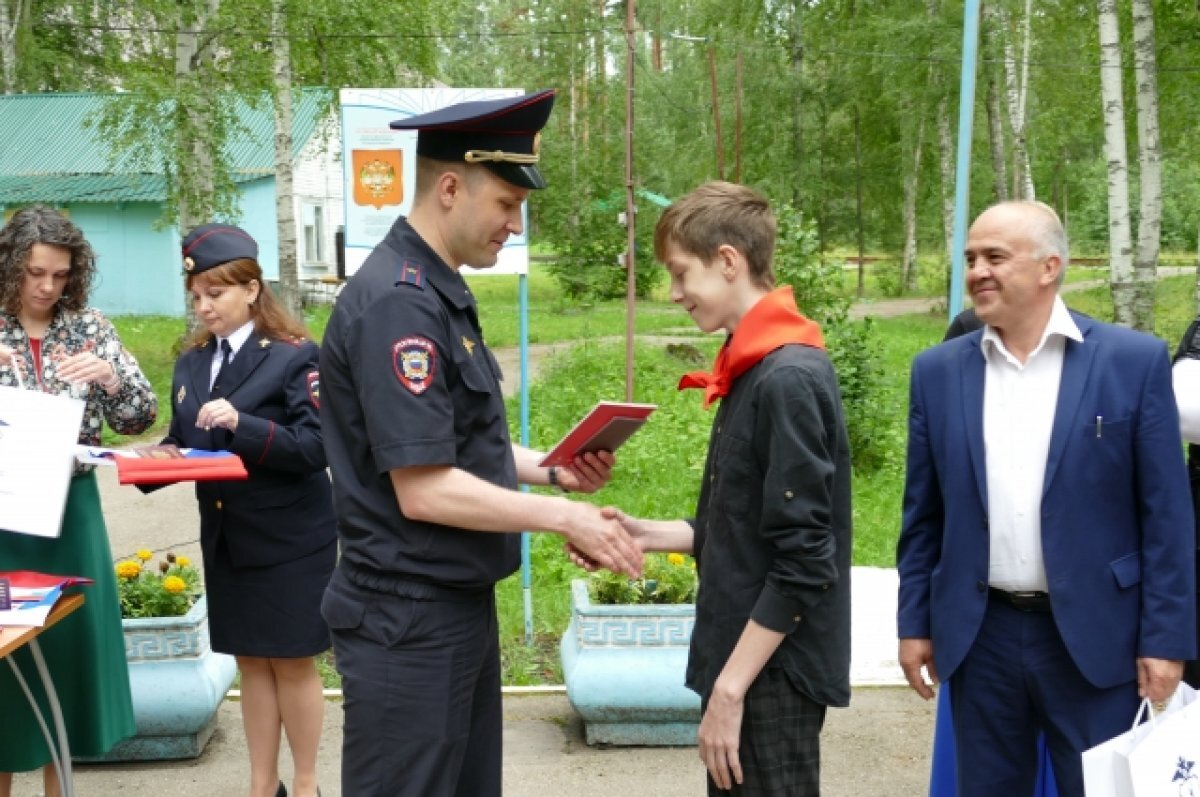    Пятеро юных нижегородцев получили паспорта в лагере «Маяк»