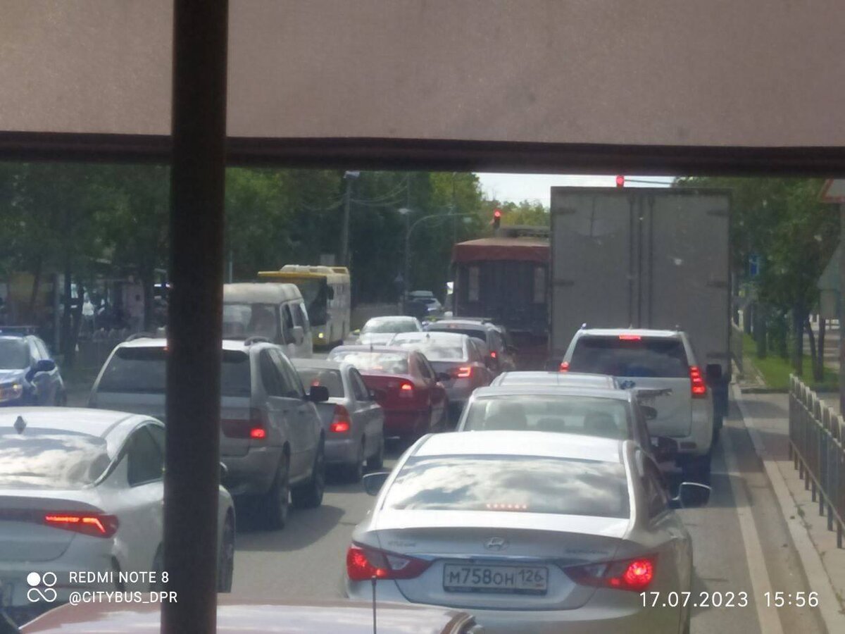 Пробки в Мариуполе на Крымском направлении