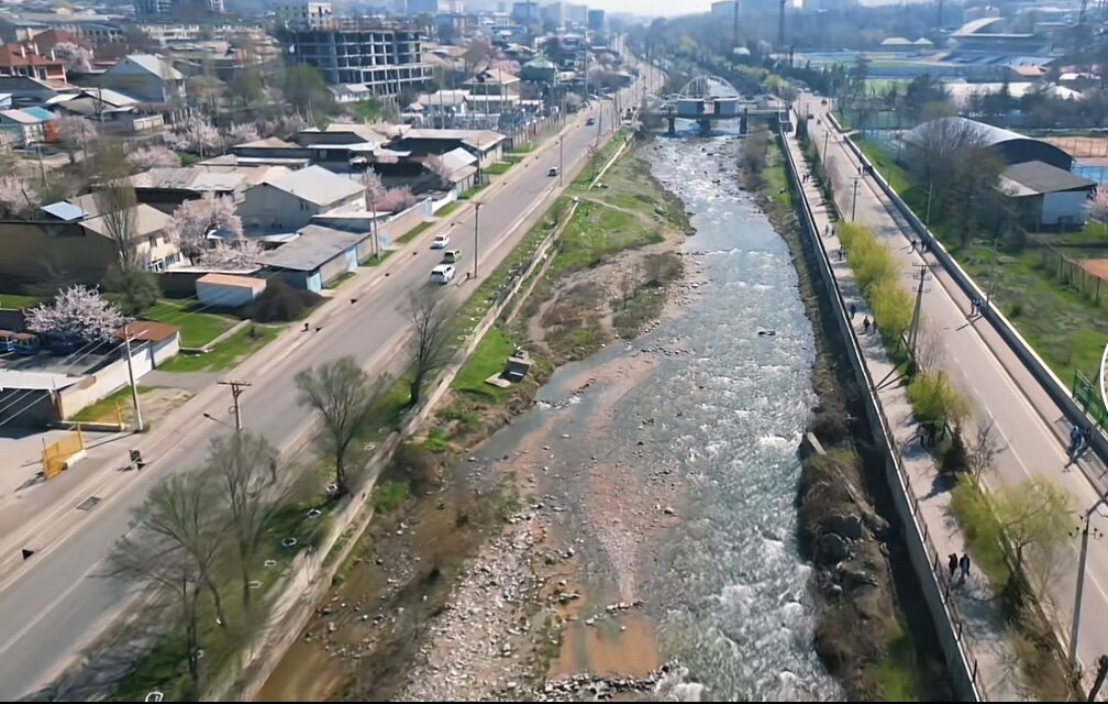 Ущелье города Ош