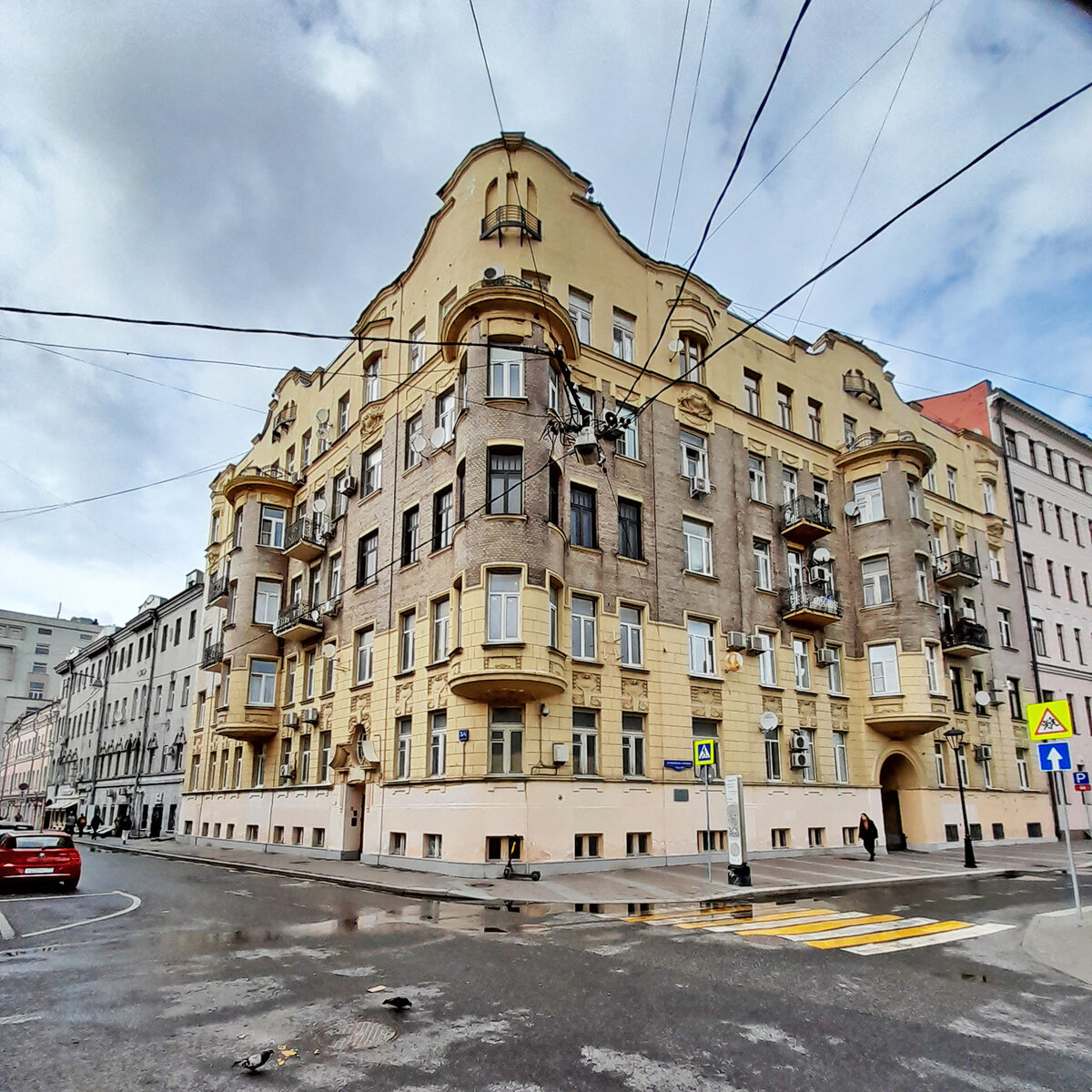 Москва, Гусятников переулок, 3 / Огородная слобода, 1.