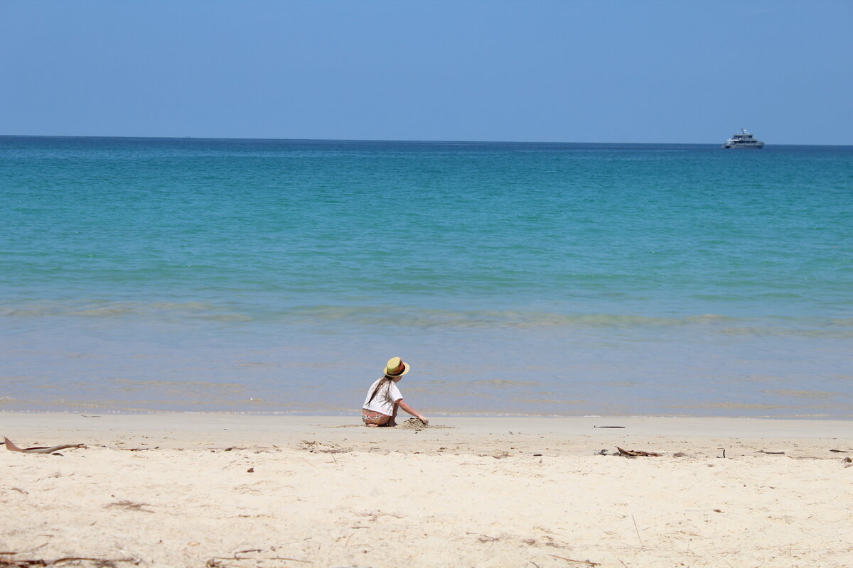 Старшая дочь на Андаманском море