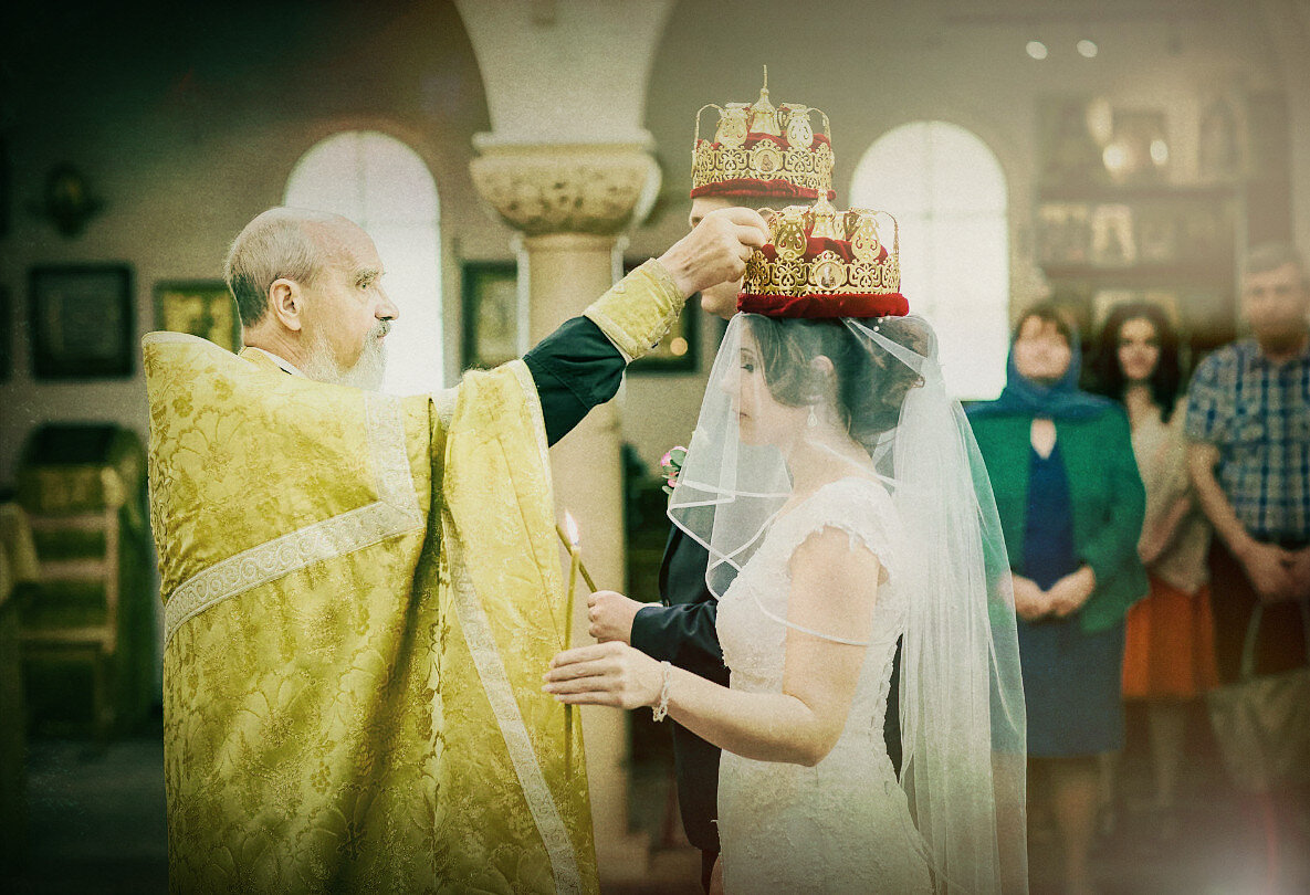 Сцена венчания в храме