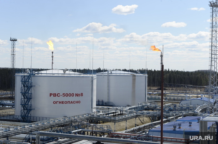    Цены на нефть марки Urals превысила лимит в 60 долларов за баррель впервые с декабря 2022-го
