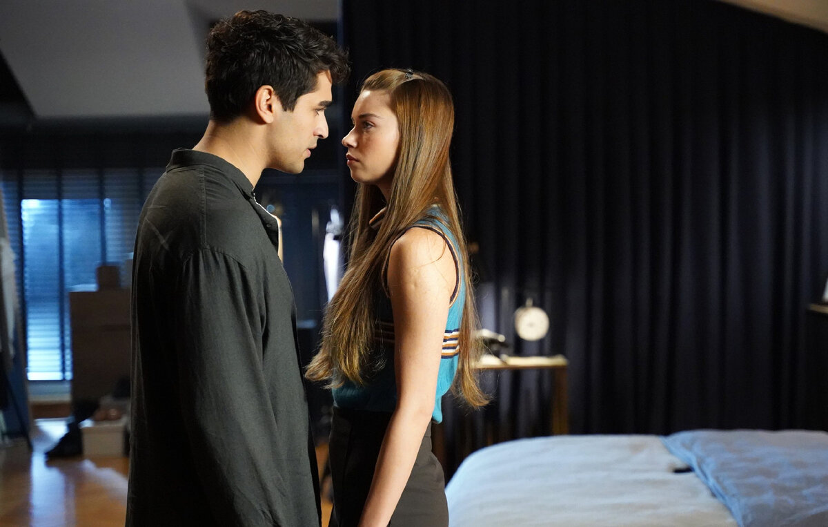 Кадр из сериала "Зимородок"