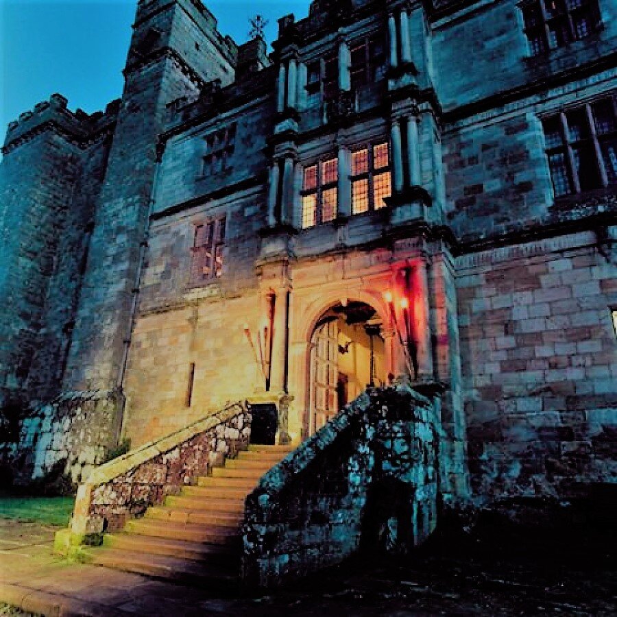 Замок с привидениями во франции люси. Замок Чиллингхэм. Замок Чиллингем, Великобритания. Chillingham Castle призраки. Замок Чиллингхэм, Нортумберленд, Великобритания.