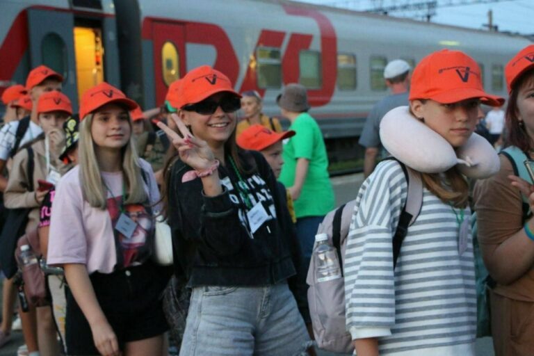    В Орск прибыли 186 детей из подшефного Перевальского района ЛНР Белов Михаил Александрович