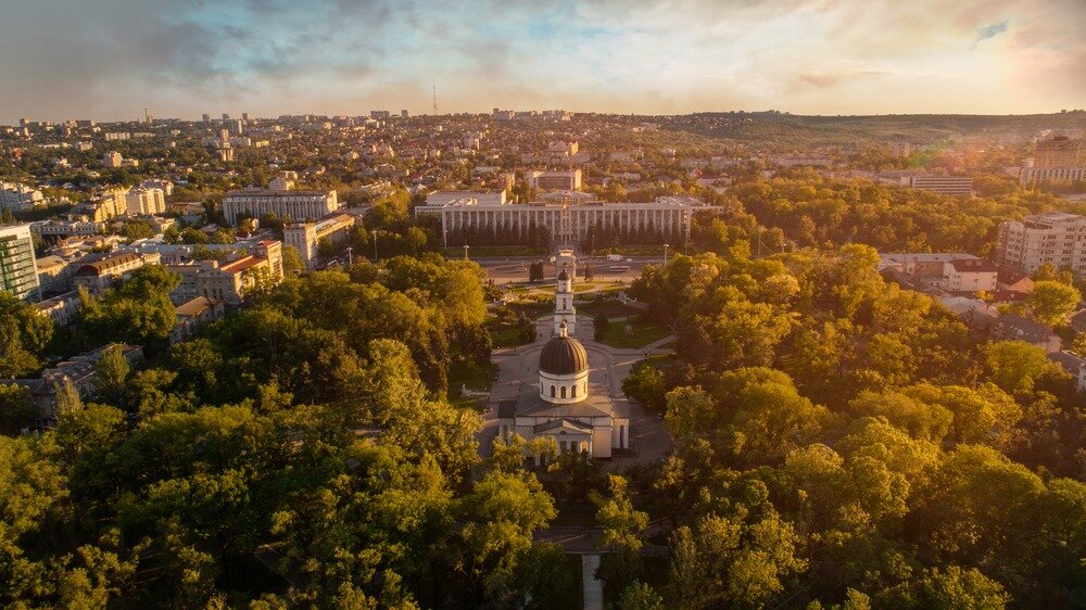 Молдова кишинев сегодня. Кишинев. Молдова столица Кишинев. Кишинев панорама. Столица Молдавии Кишинев достопримечательности Кишинев.