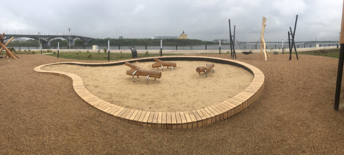 Вот таких площадок у нас очень мало. А эта далеко от нас к сожалению. 