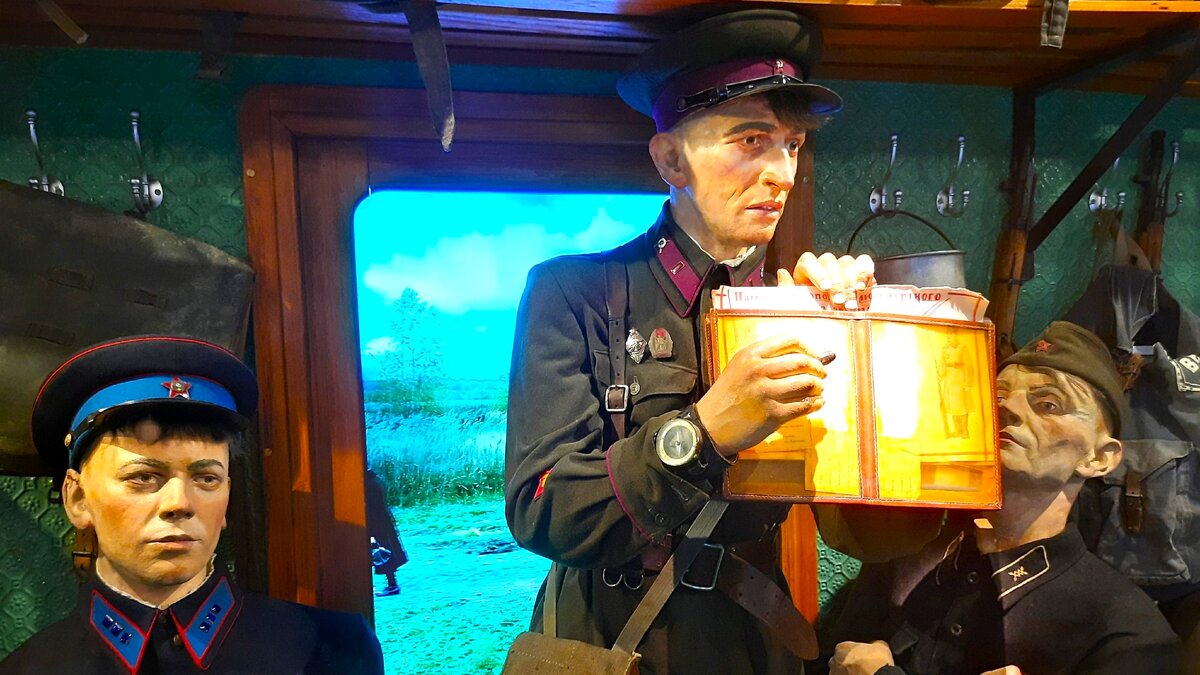    «Поезд Победы» привёз выставку об истории военных лет в Когалым