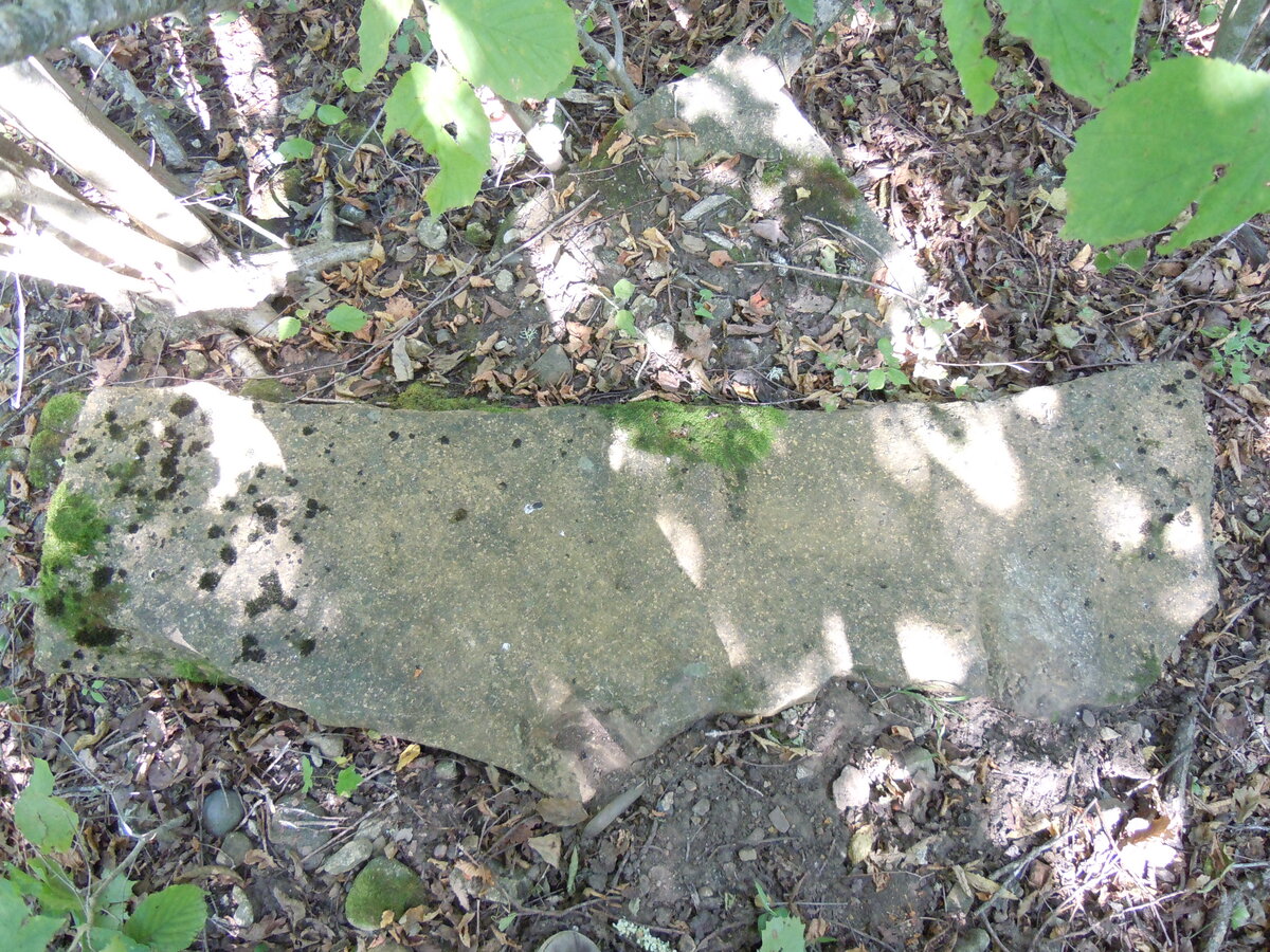 Далее переносимся к станице Новосвободной и посмотрим, как там дела с памятниками археологии в 2023 году.-17