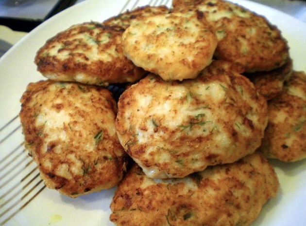 Самое вкусное, что можно приготовить из кальмаров. Гости не догадались, из чего сделаны котлеты