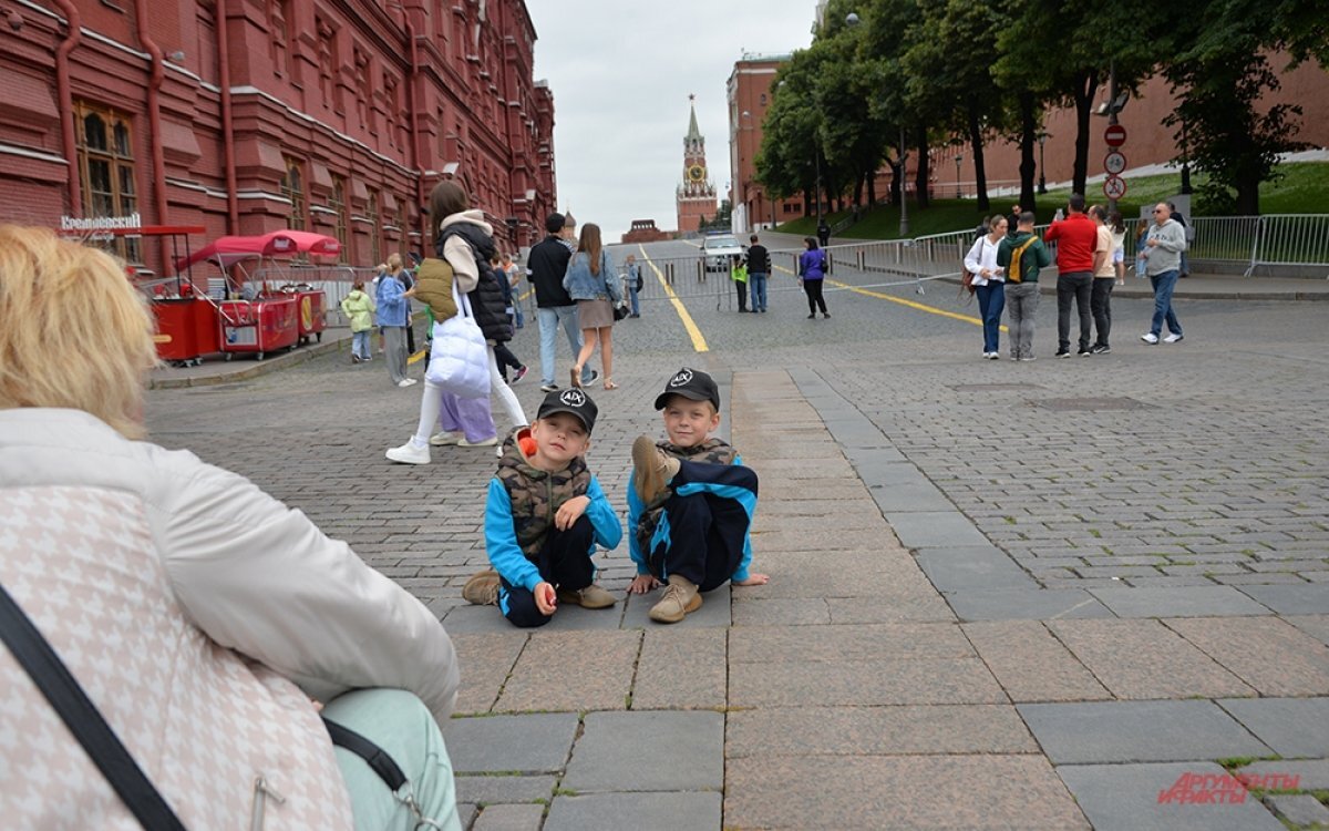    Кратковременные дожди и тепло.