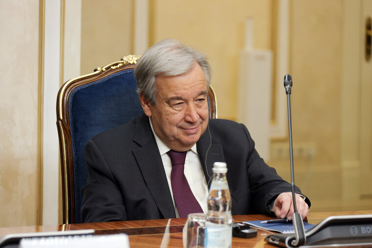    Антониу Гутерришу не хватило мужества признать преступления Украины, заявил Василий Небензя.