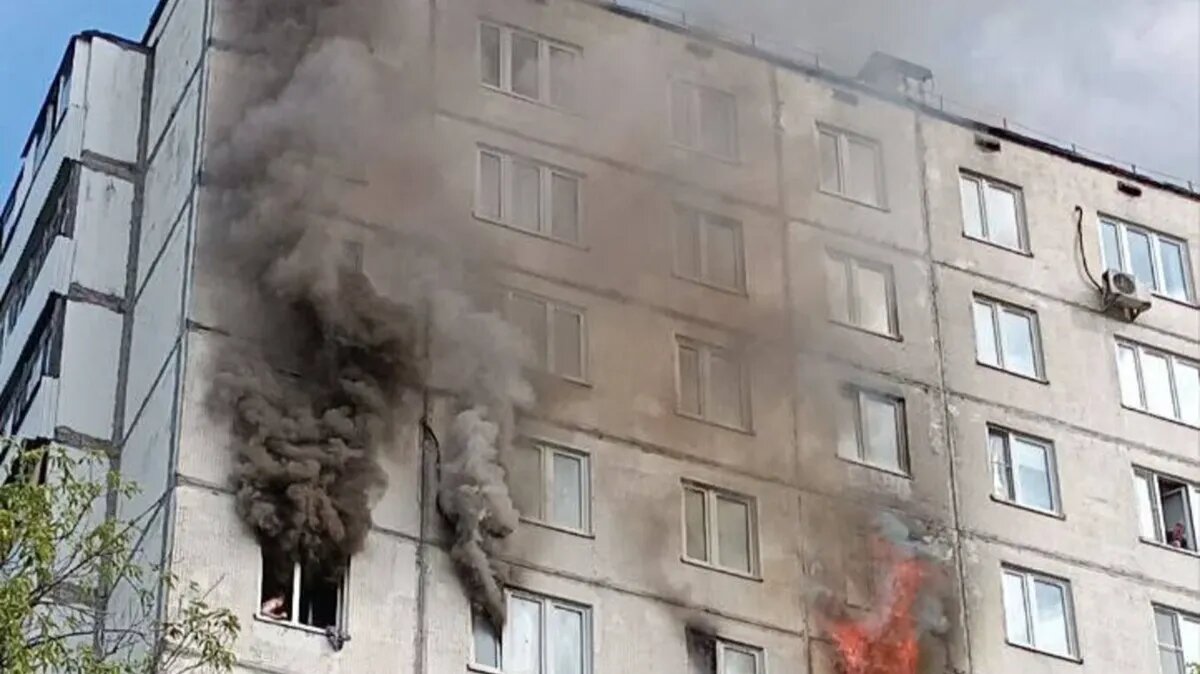 Пожар в дмитровском. Пожар Дмитровское шоссе. Пожар фото. Пожар на Дмитровке сейчас. Пожар дома.