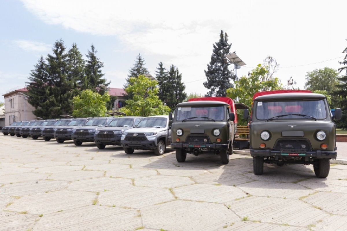    12 внедорожников отправились из Волгограда в подшефный регион ЛНР