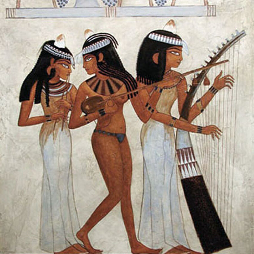 Древнеегипетские красавицы свободно ходили топлес 