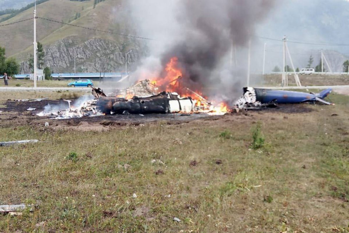    Поездку на разбившемся Ми-8 организовала пара эзотериков из Петербурга