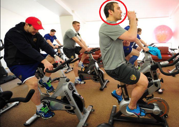 Разминка – тоже за счёт нагрузок на ноги