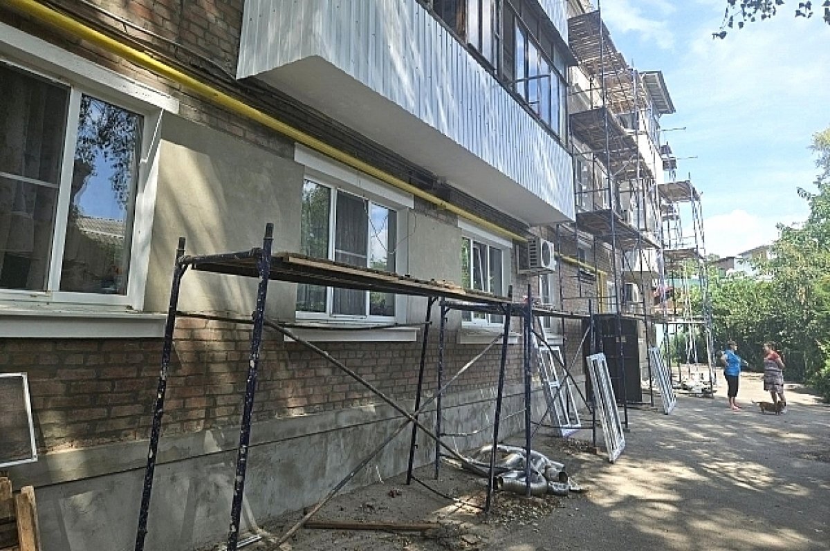    В Таганроге приступили к ремонту повреждённых из-за ракетного удара зданий