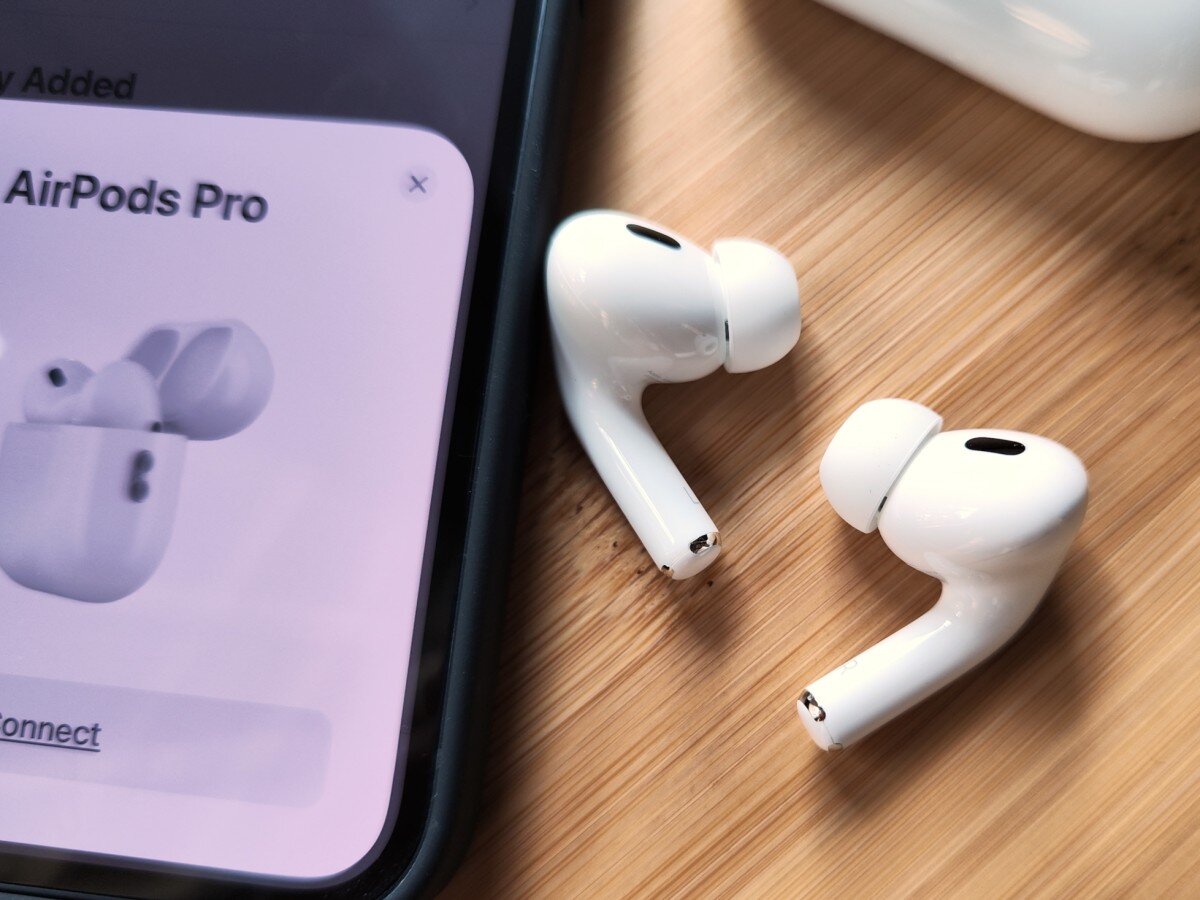    Apple запатентовала AirPods в чехле-браслете