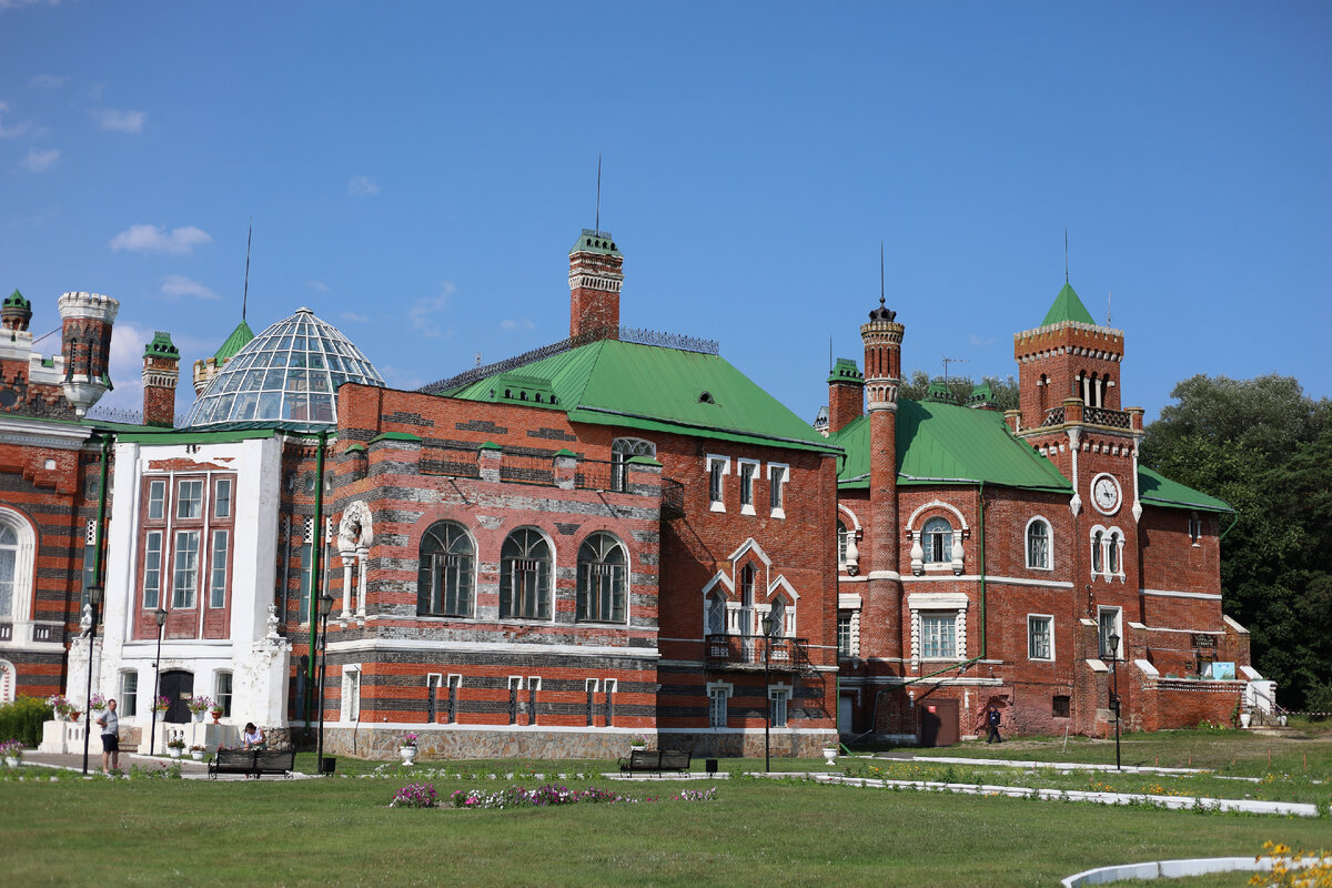 Замок Шереметева в посёлке Юрино Марий-Эл в фотографиях. Снято на Canon RP.  | Татьяна Чебы | Дзен