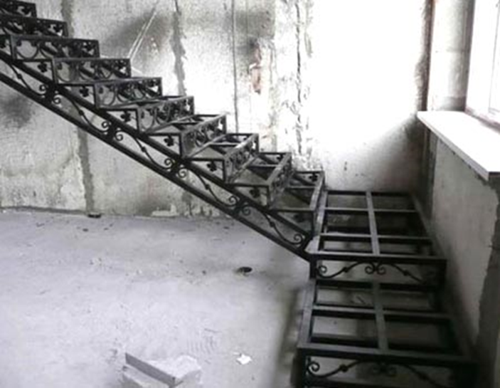 Чертеж лестницы из металла