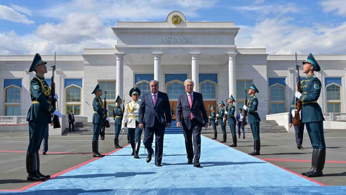    Фото: Акорда Август Макаров