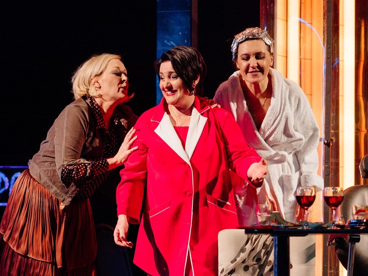 Оболдина на сцене театра