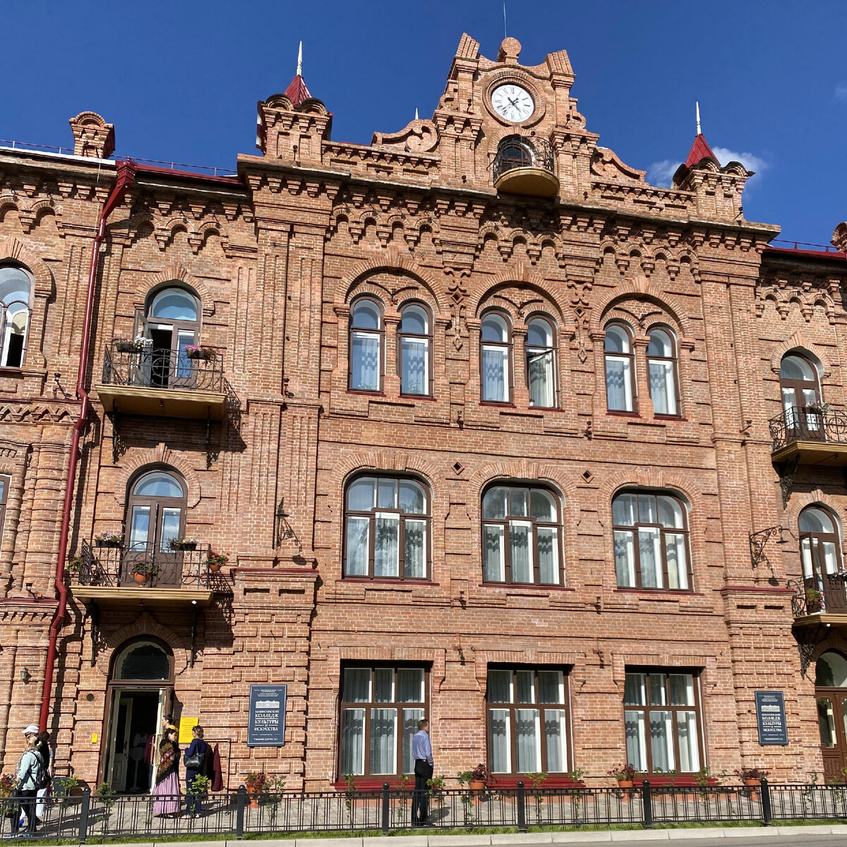 Умели купцы строить. Дом Вильнера в Минусинске. С блокнотом в рюкзаке Дзен
