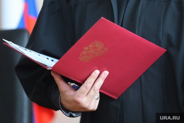    В Курганской области осудили отца несовершеннолетнего ответчика