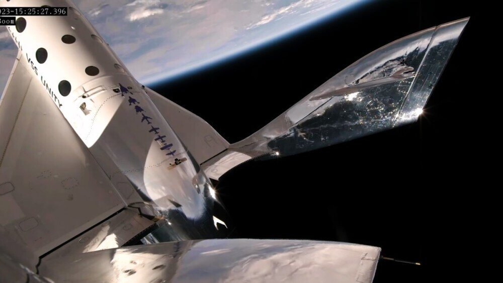    Фото: Virgin Galactic, Фото из иллюминатора во время третьего полета